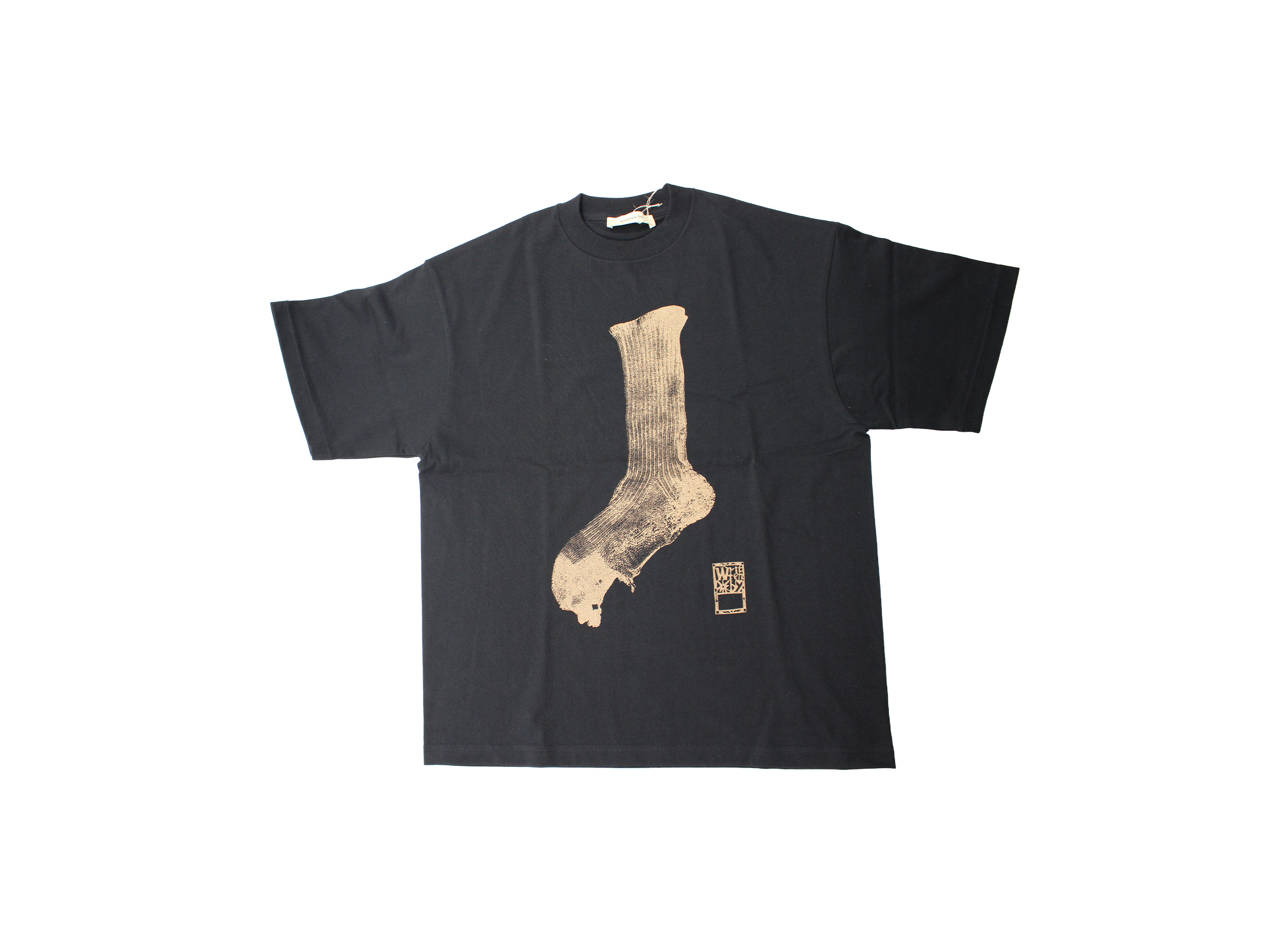 【別注 written by × CIBONE / リトゥンバイ × シボネ】Holiday Socks T-shirt Tシャツ ブラック