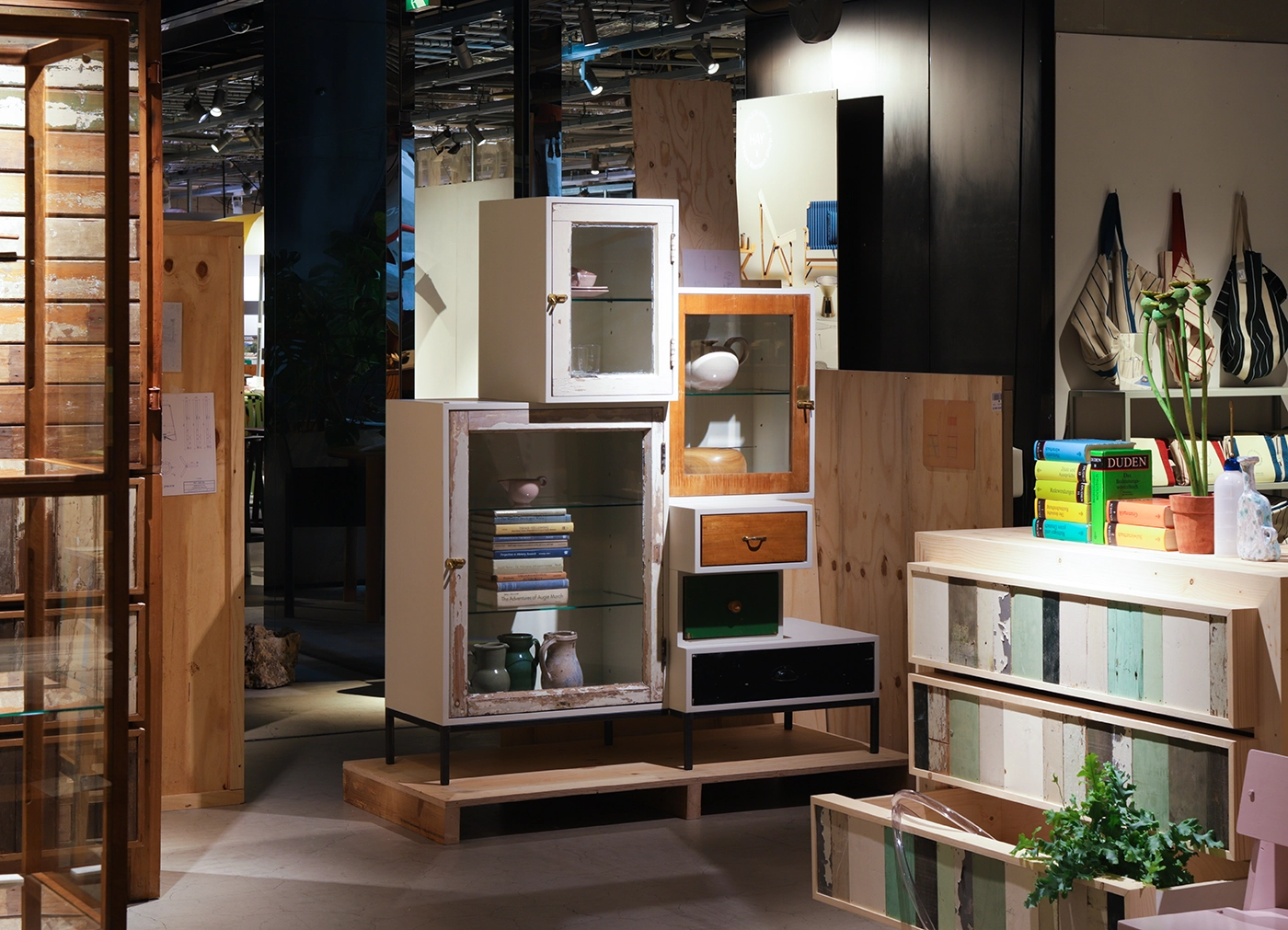【PIET HEIN EEK / ピート・へイン・イーク】Old window / drawer cabinet  キャビネット