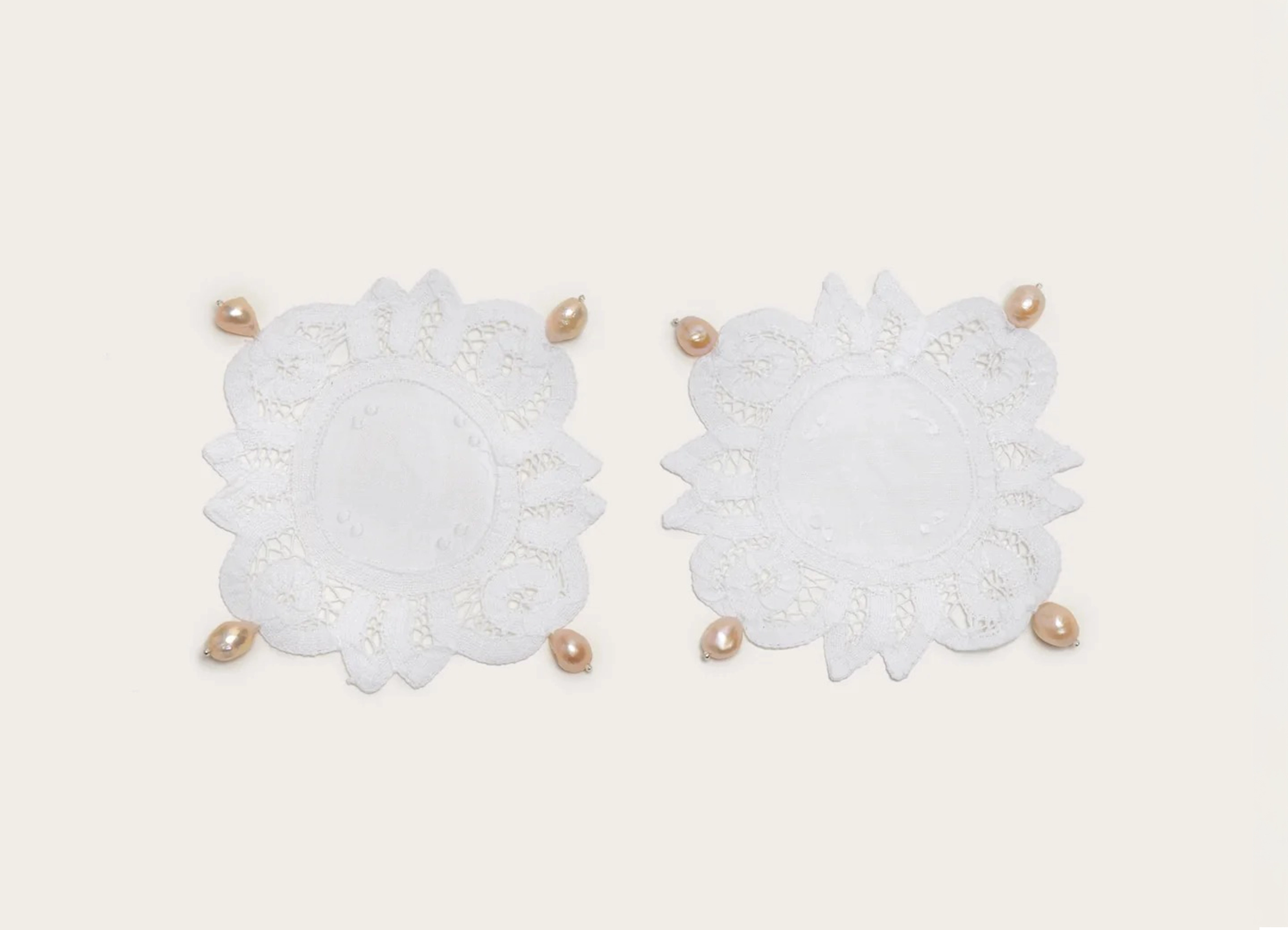 【GOHAR WORLD /  ゴハー・ワールド】LACE COASTERS PEARL コースター